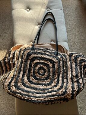 Madewell Woven Straw Tote Bag in Black and Tan